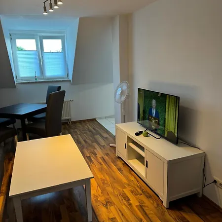 Apartment Augustusburger Strasse 149 *